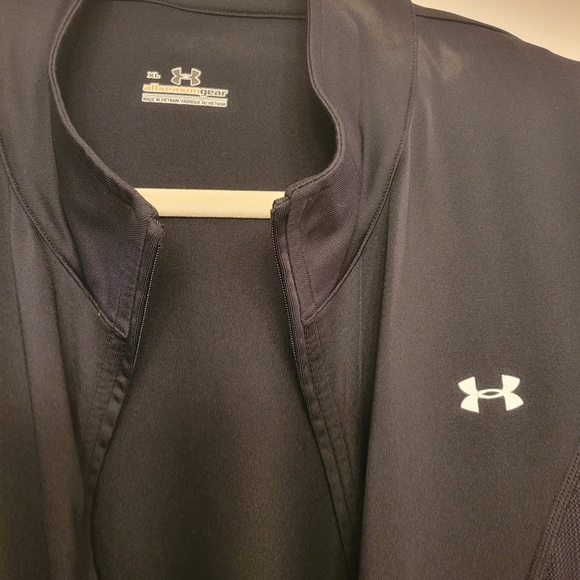 Under Armour Women's Active Black Performance Jacket - Picture 2 of 3